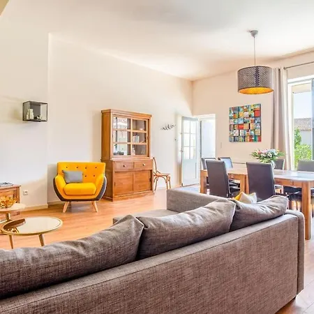 Holiday home Chambre D'hotes Avec Piscine Proche De La Mer